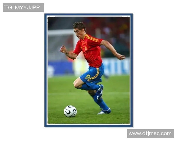 最近足球赛中最帅球星风采展示引领潮流成为球迷热议焦点 最近足球赛中最帅球星风采展示引领潮流成为球迷热议焦点